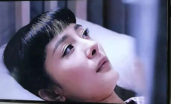 经典|坚持不承认整容的明星,看看对比图:别把观众当傻子