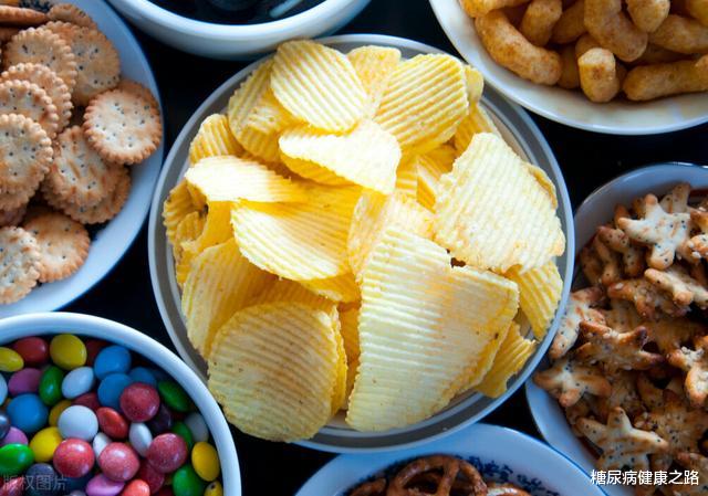 血糖|糖尿病友要注意,晚餐对血糖影响大,8种错误要避免