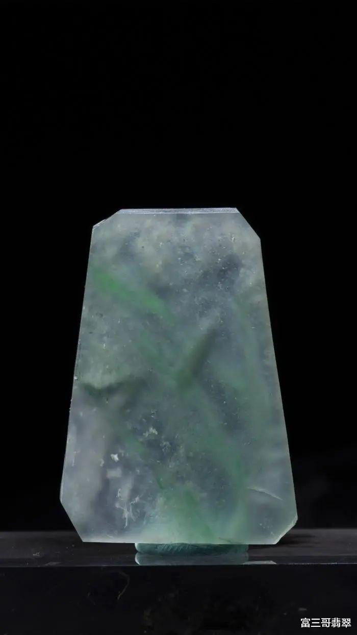 艺术品|玉赏 ▏翡翠玉雕艺术创作——《瑞兽呈祥》