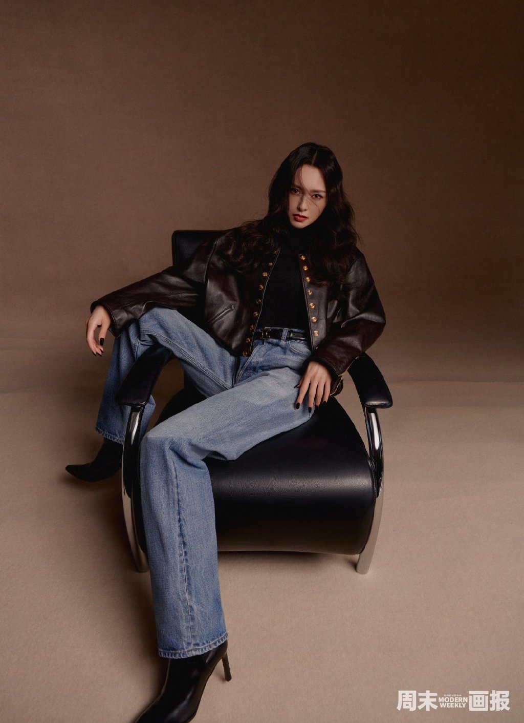 滤镜|唐嫣登上《iWeekly周末画报》，展现百变魅力