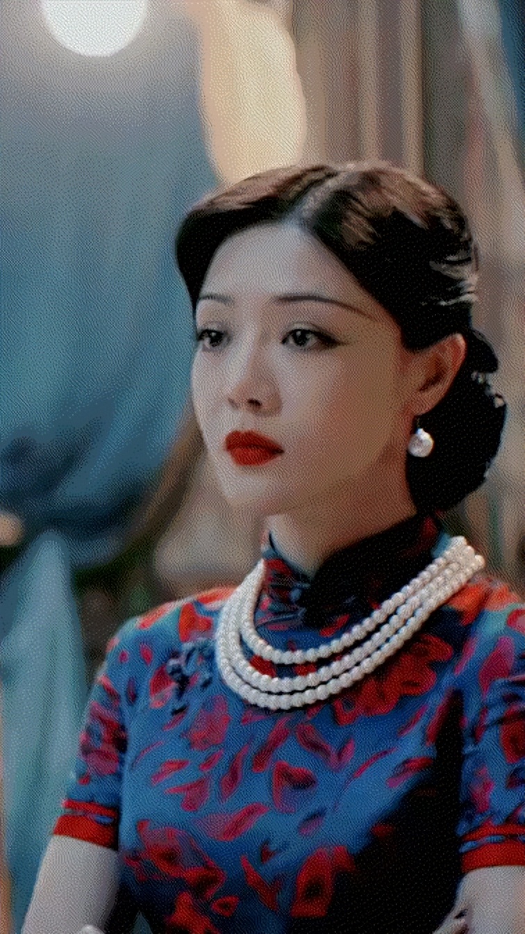 赵丽颖|同样穿“旗袍”，把杨颖和许晴陈数等人放一起看，差别就出来了