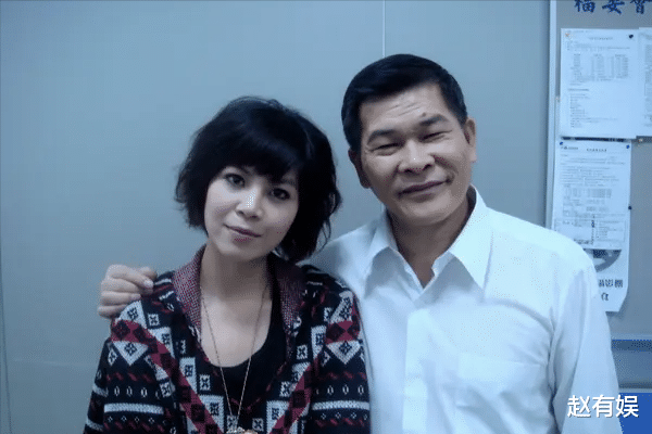 澎恰恰|澎恰恰欠下巨额外债，妻子卖房帮忙还债，网友：这种人不值得可怜