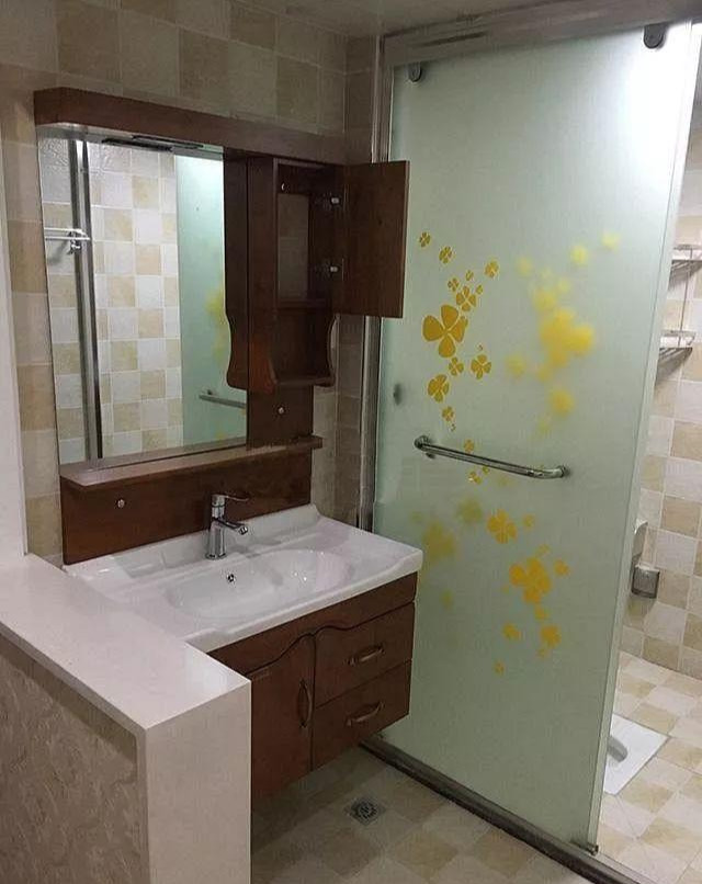 公婆装的新房,看到卫生间我就愣了,这以后怎么敢让朋友来玩啊