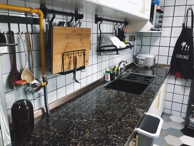 89平方的现代风格小公寓,设计装修效果超级迷人好看,厨房是亮点