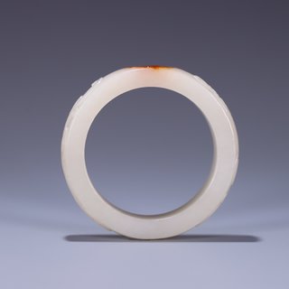 |旧藏 和田玉带皮雕龙纹手镯一只