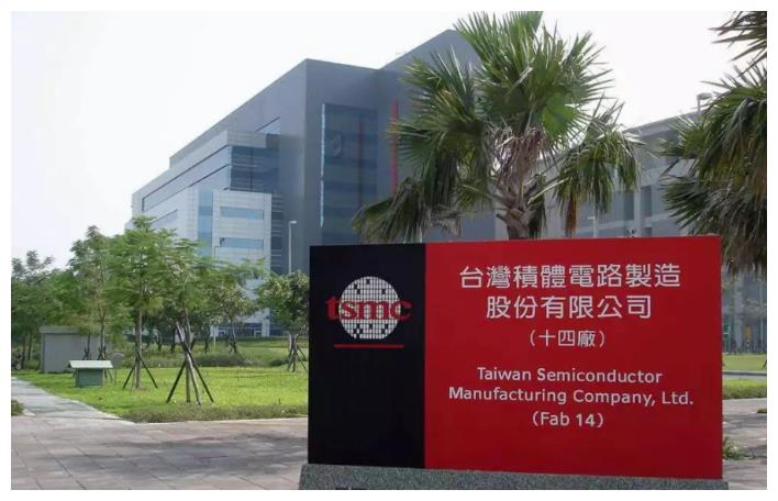 不装了？华为“寒气”蔓延，苹果、特斯拉等巨头无一幸免！