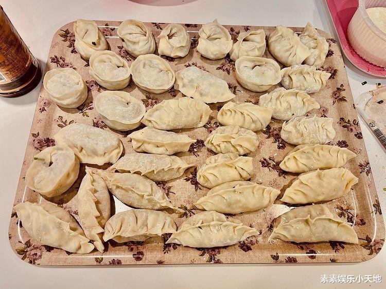 玄彬|玄彬婚后首次露面，和孙艺珍分开行动，已经进入到工作状态