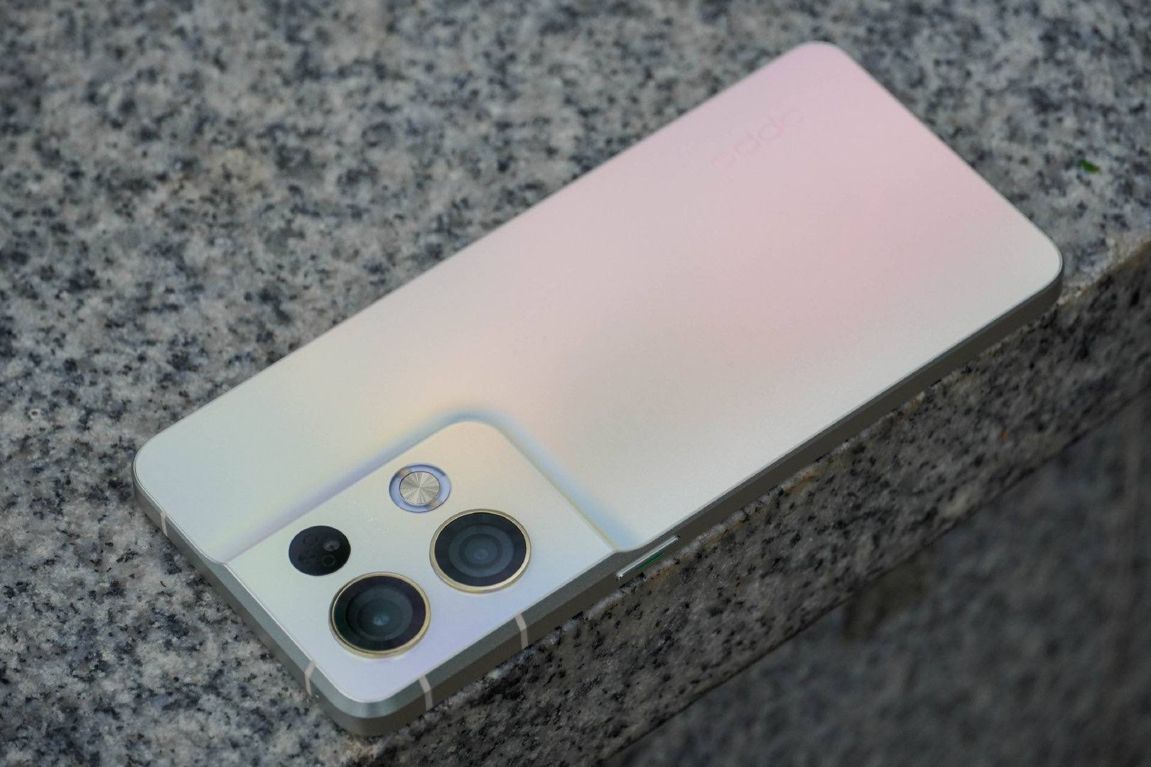 oppo reno8|你以为只是颜值嘛，当然不，OPPO Reno8系列告诉你什么叫做高配！