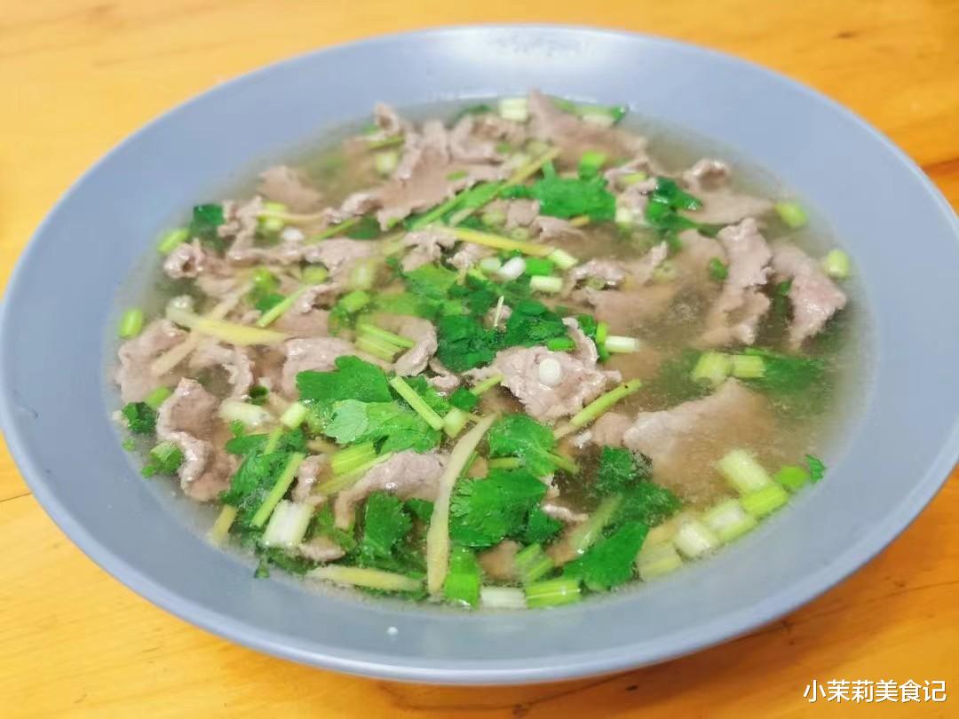 明日小雪，建议大家少吃腌菜和糯米，多吃4样，滋补强身温暖过冬