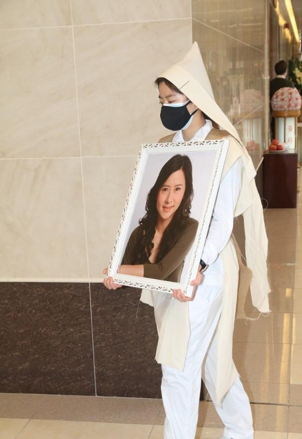 祝文君|祝文君追悼会现场曝光!丈夫女儿情绪低落,黄智贤等好友致哀送别