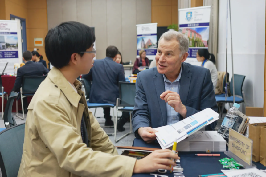 求职|“竞争者100多位”，985硕士应聘大专院校岗位被淘汰，理由很奇葩