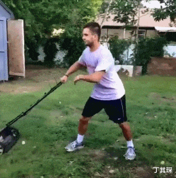 龙鱼|“钓鱼被咬了，不过钓到了一条招财龙鱼，不亏...”评论沸腾了