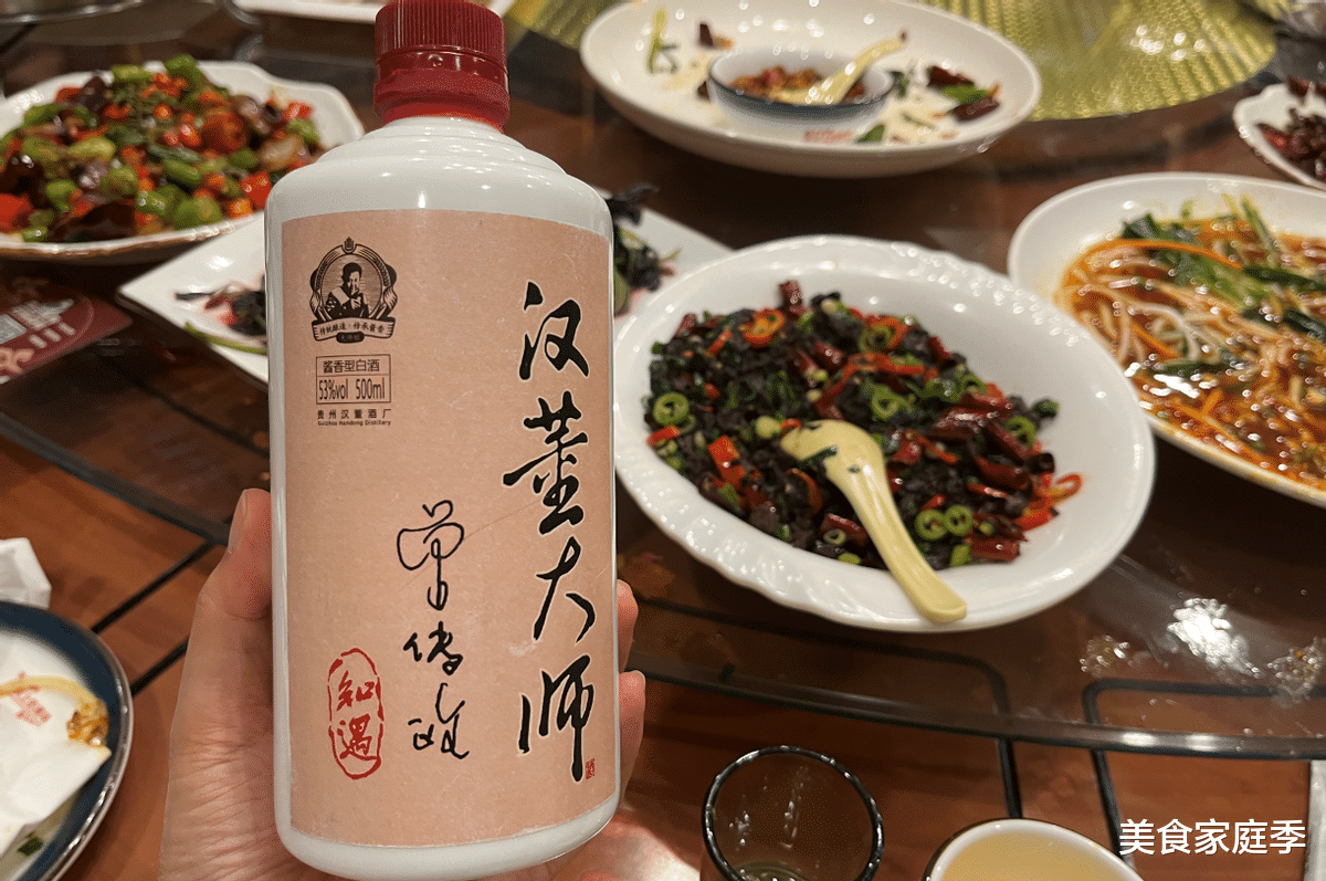 适合“待客”的5款白酒，都是纯粮佳酿，性价比也高，遇到别错过