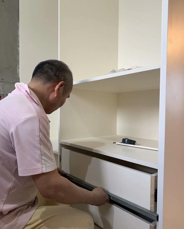 卧室转角装弧形柜，入住才知被坑了，换L型衣柜，转角就是衣帽间