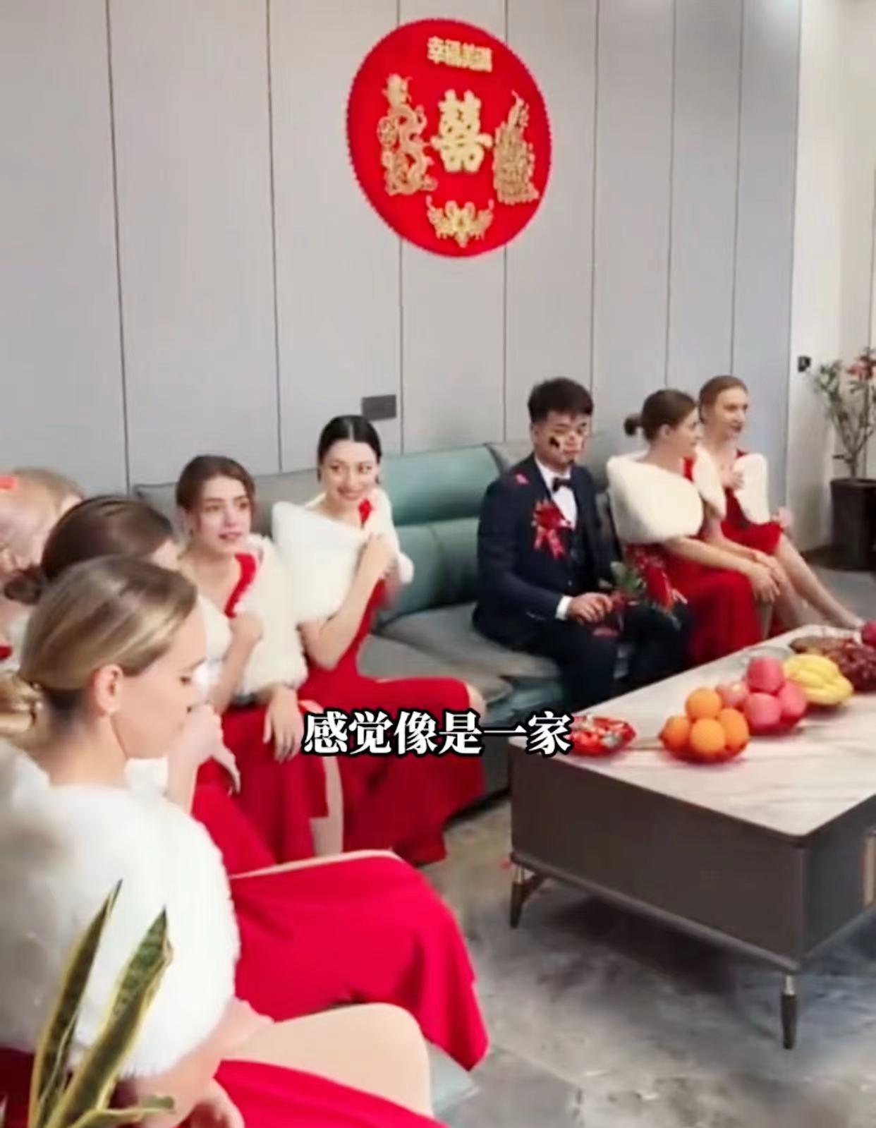 新娘结婚请“外援”,伴娘个个长相出众,网友:把新娘比下去了