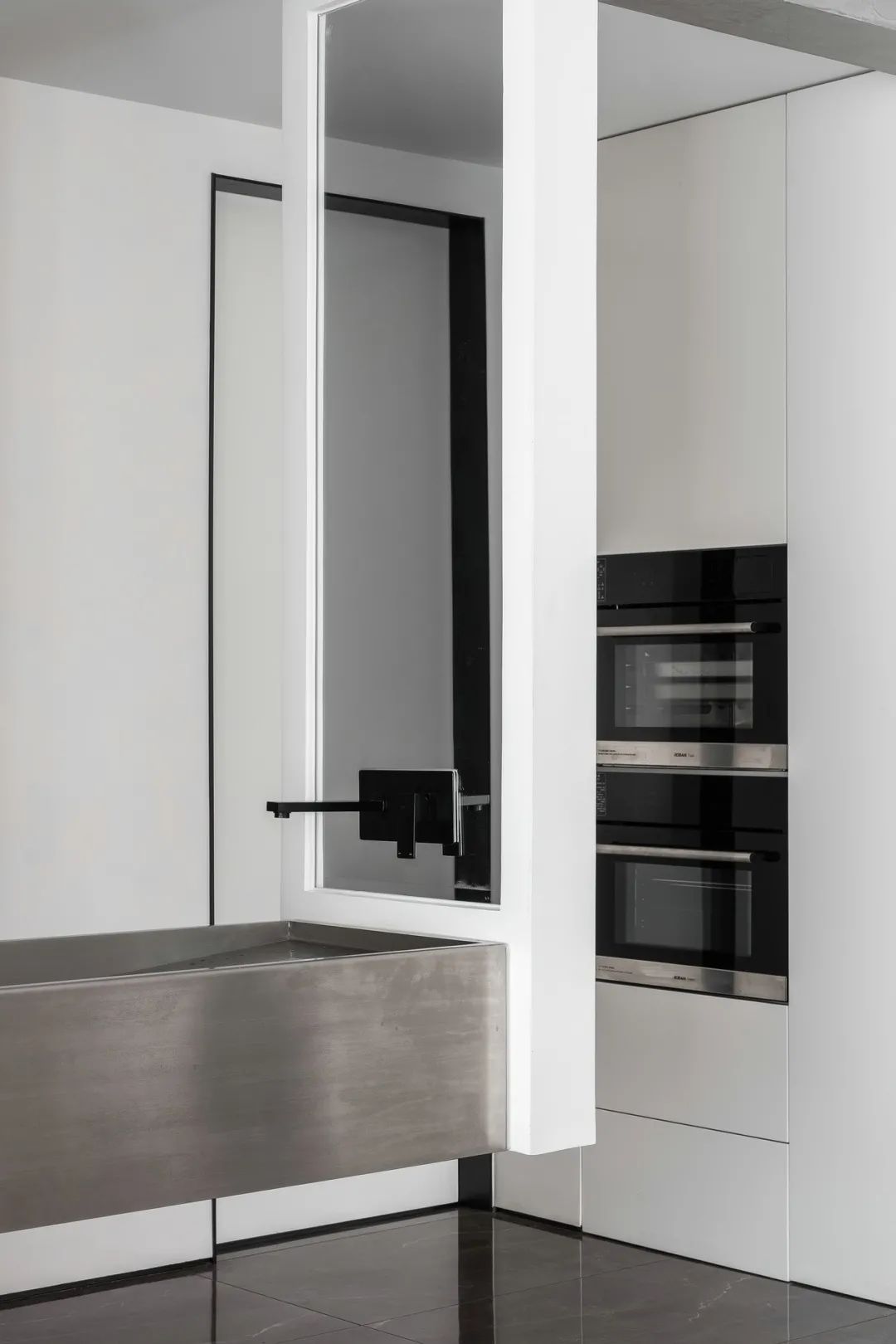 留白+氛围感:110m2光影之家,营造出了回归自然的视觉感!