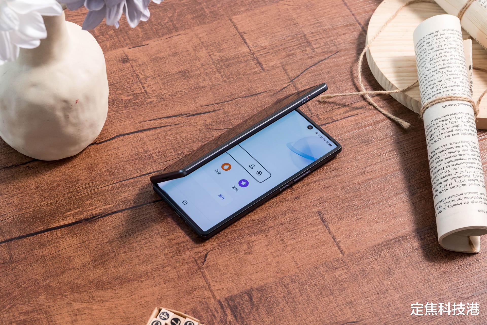 折叠屏|折叠大屏开启全新玩法，vivo X Fold助力商务、影像体验升级