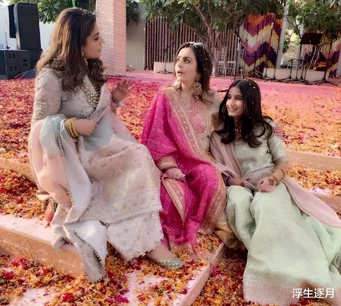 57岁嫩如少女的印度富婆:帮丈夫赚927亿,嫁女儿送4700平米豪宅