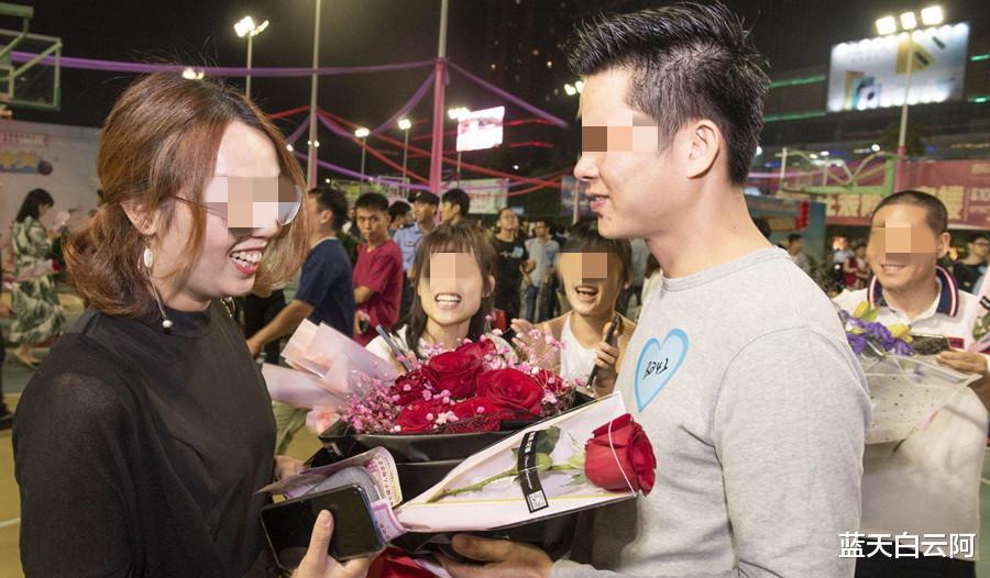 案例:男子邀请表弟家中吃饭,却趁其浴室洗澡,与其妻子客厅互动