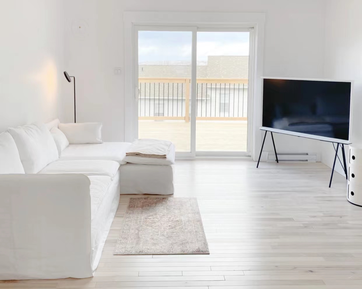 入住才知道,号称新房必备的8类物品,才是极简生活的“绊脚石”