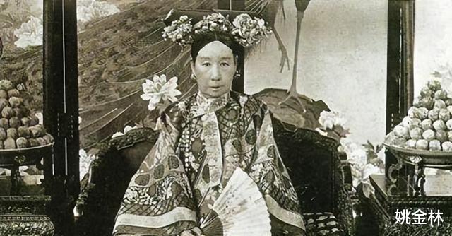 珍妃|清朝皇妃的真实容貌：珍妃婴儿肥，俏皮可爱，魏璎珞原型很迷人