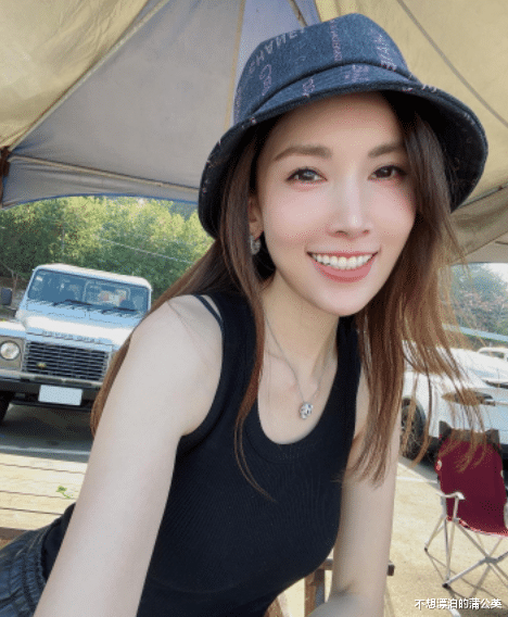 陈若仪|林志颖一家过周末，陈若仪胳膊比脸还白，百万级座驾在身后太抢镜