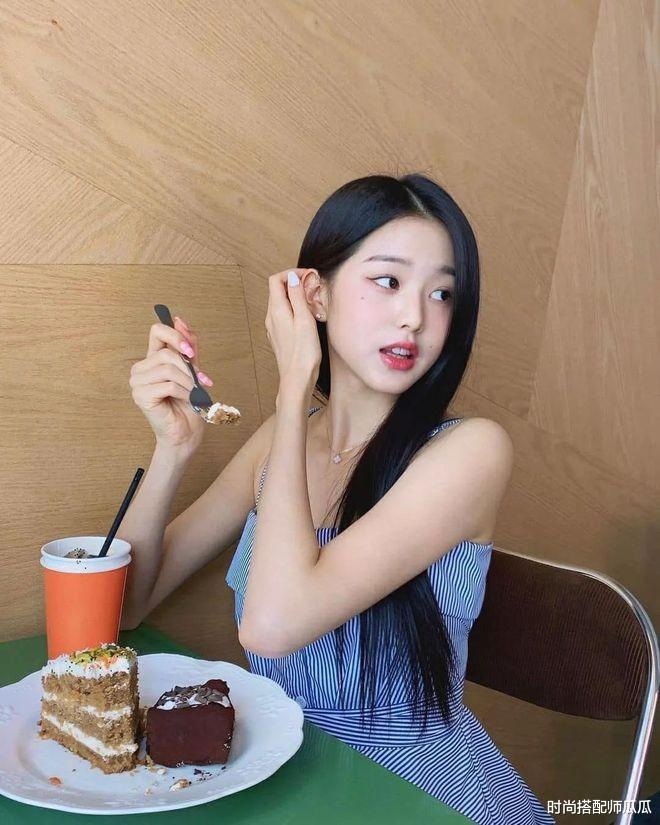 小红书 女人再懒,出门也要化淡妆!学会这3个重点,洋气减龄还衬气色