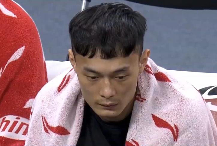 广东男篮|单节狂轰37分+净胜20分，广东男篮打疯了，但有2个隐患让杜锋头疼