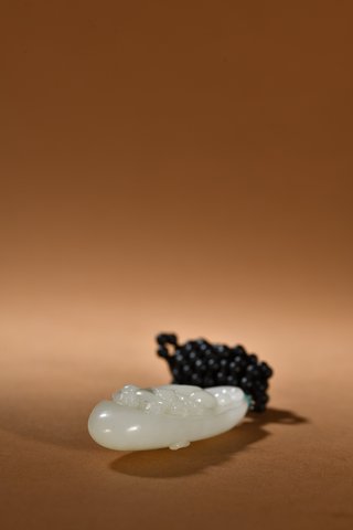 |和田玉螭龙挂件