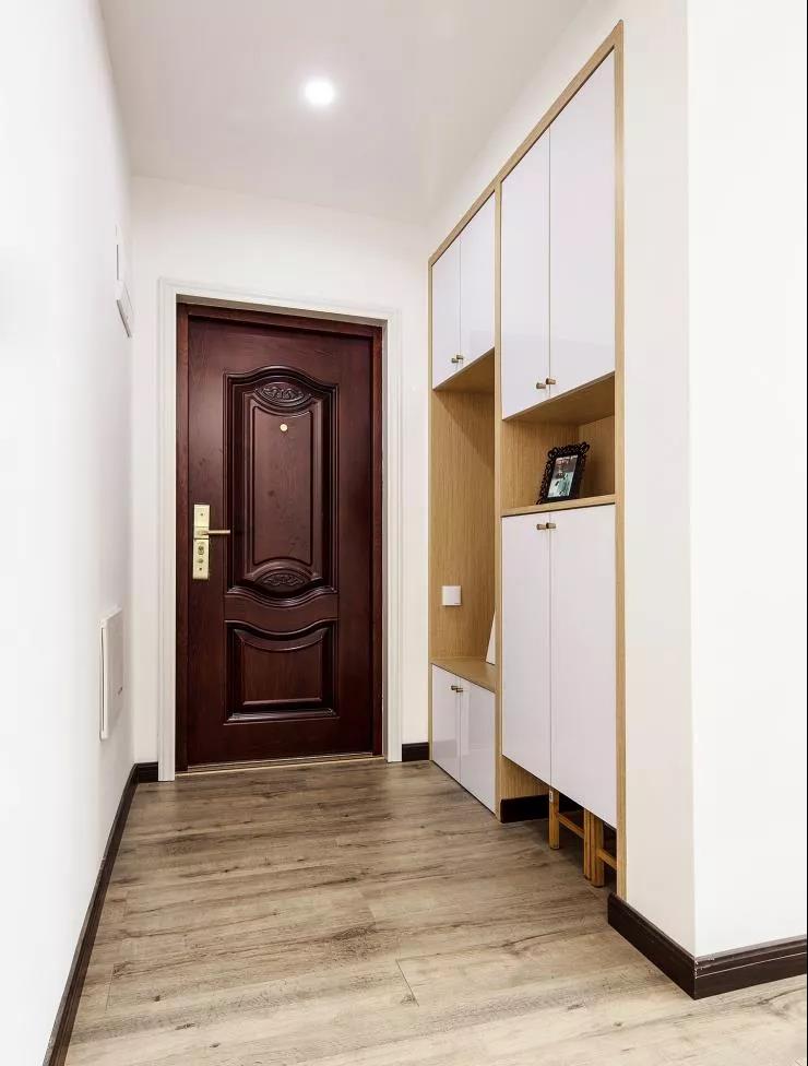 换掉你家老土的柜门把手吧，现在柜门流行这样装，高级省钱