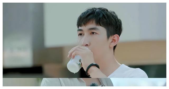 公主抱|怪不得影视剧只敢拍上半身,镜头下移后,是观众不能看的全貌