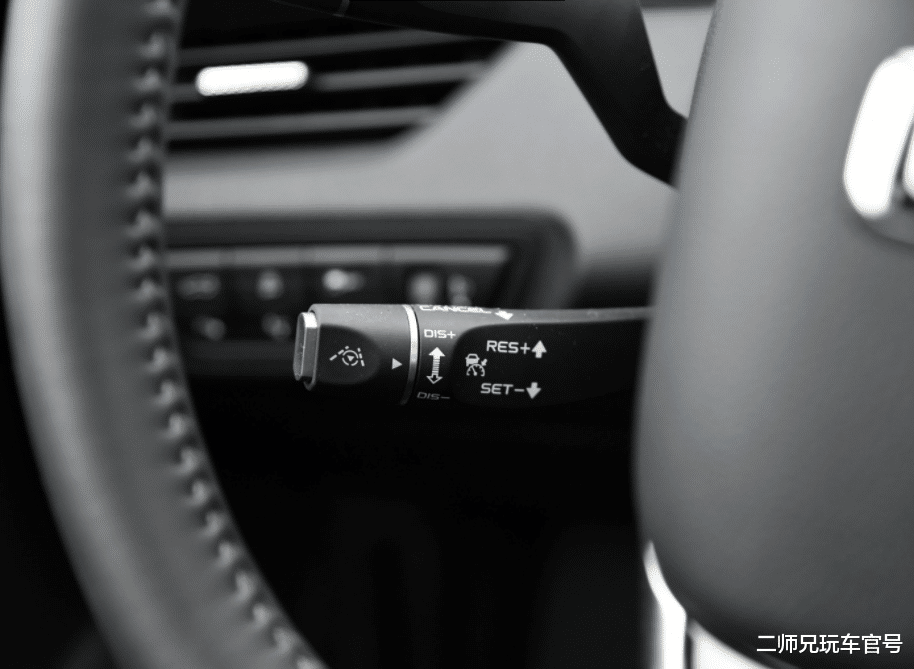 与世隔绝|十天假,两个人,一台车,我经历了一场怎样的川西自驾之旅?