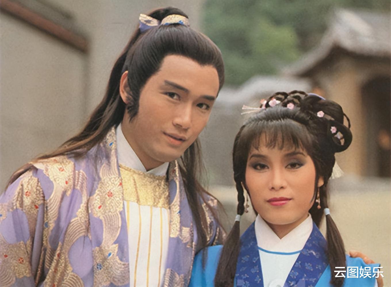 冻龄 知名港星将荣升岳母，准女婿送面膜眼线笔当聘礼，两人已相恋15年