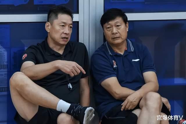 热火队|冠军主帅离队！告别CBA赛场 打造上海男篮未来