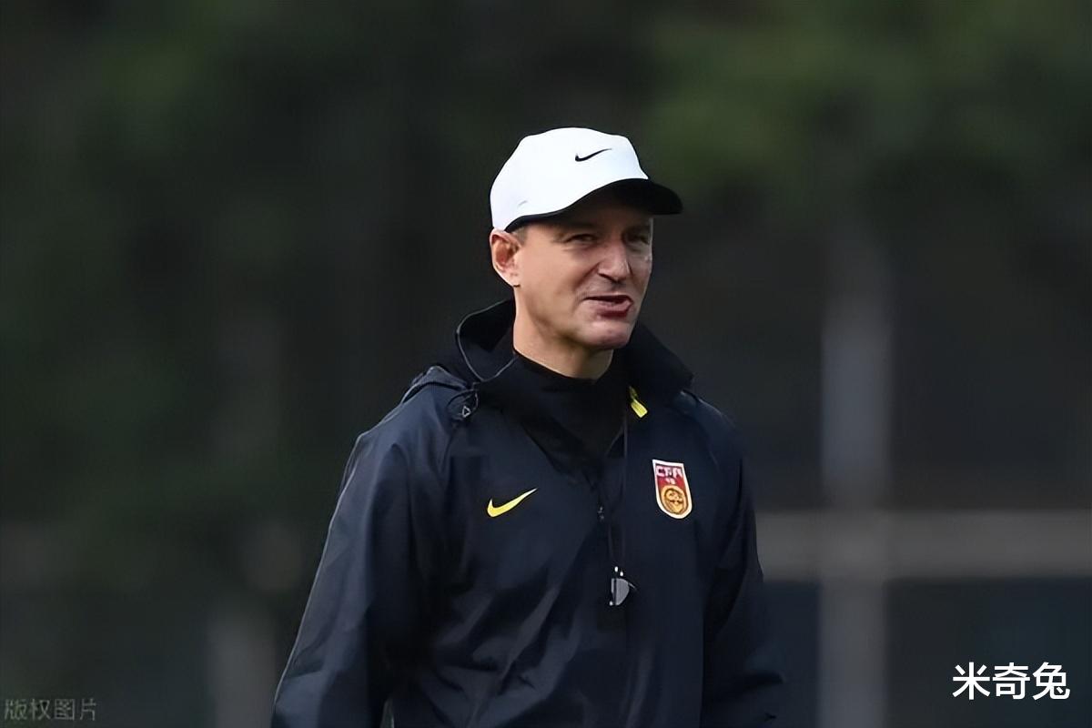 u23|控制体脂率+贯彻高位逼抢！方昊大四喜的背后：U23国足有个好教练