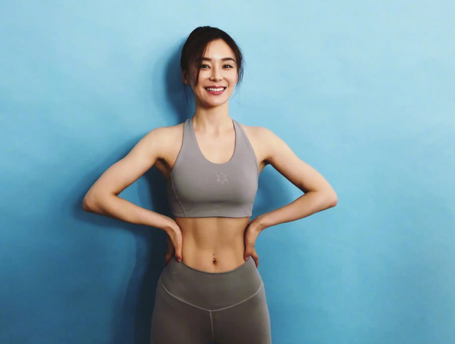 娱乐圈|4位经常被黑的明星,他们的成功折射出娱乐圈的荒诞