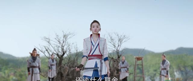 鞠婧祎|明星演戏辅助道具：baby的催泪棒，杨洋的假肩肌，鞠婧祎的增高鞋