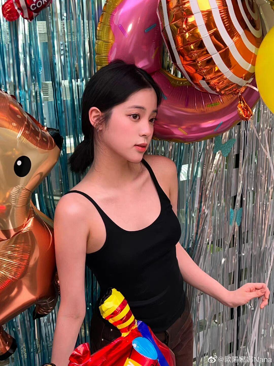 街拍|欧阳娜娜晒街拍私服