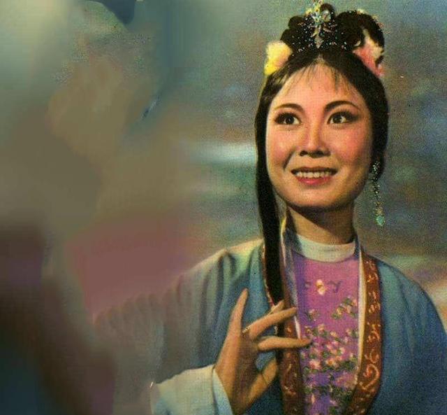 黄梅戏|黄梅戏名家严凤英被魔头害了之后,其丈夫王冠亚为其著书立传