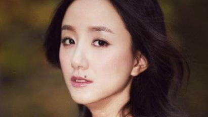 黄轩|她凭“一颗痣”成名，是黄轩的初恋女友，如今点掉痣后成这样