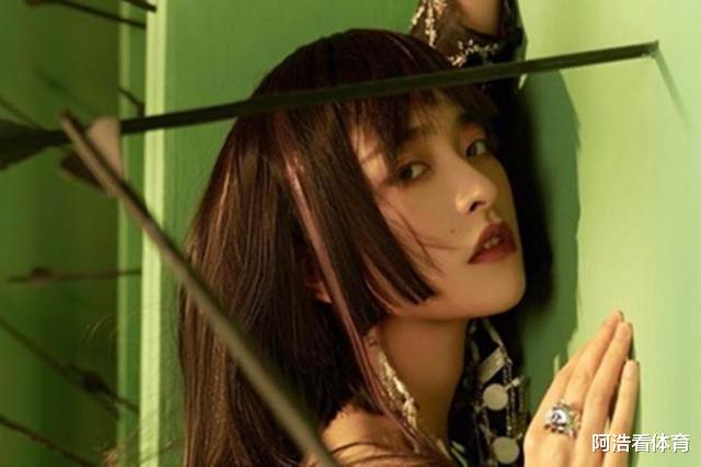 闫妮|蒋欣的腿，闫妮的臀，小S的嘴，这10位颜值被严重低估的女明星