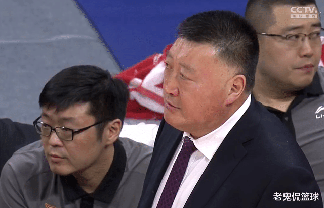 杨学增|一个20中7，一个17中4，危急时刻2人变身打铁匠，杨学增输得无奈