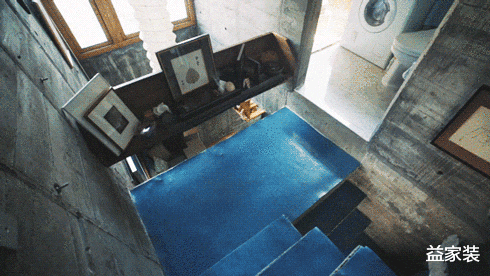 一家三口，50年如一日的挤在12平小房里，看着憋屈实则很幸福