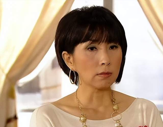 刘銮雄|4位未婚生子的女星,打死也不说孩子父亲是谁,最长保密25年了