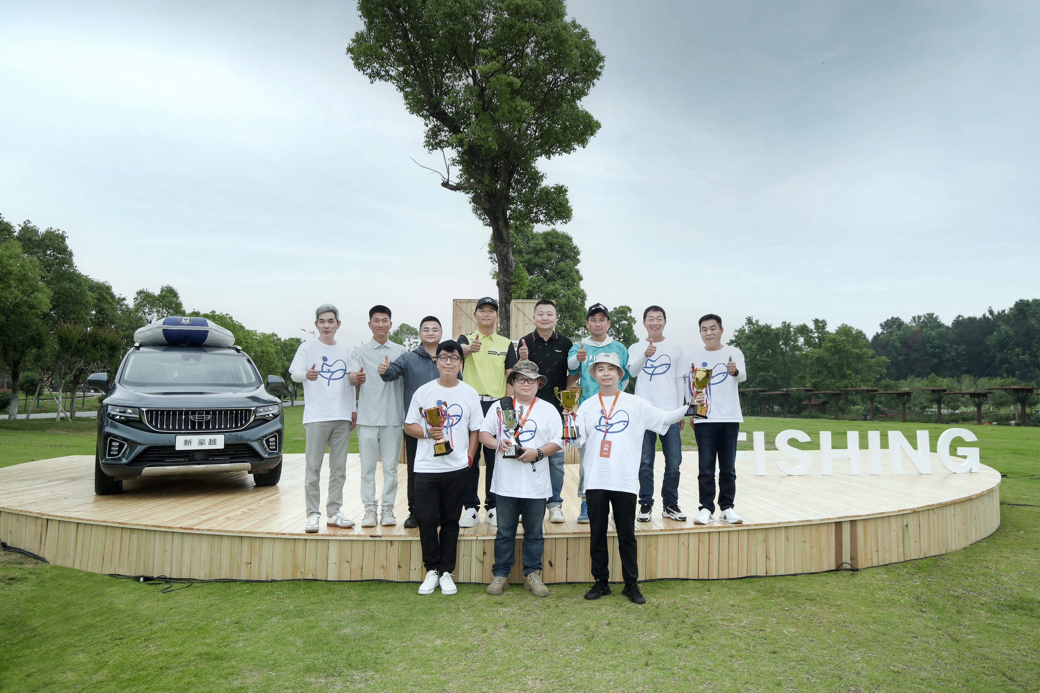 吉利汽车|跟着天元邓刚，一起盘盘吉利新豪越这个“钓鱼佬快乐车”吧