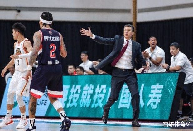 广州队|正式抵达国内！顶级外援加盟广州龙狮 帮助郭士强冲击前四