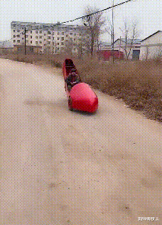 |“钓鱼钓出来个破石头，看起来很值钱”还是放回去心里踏实点！