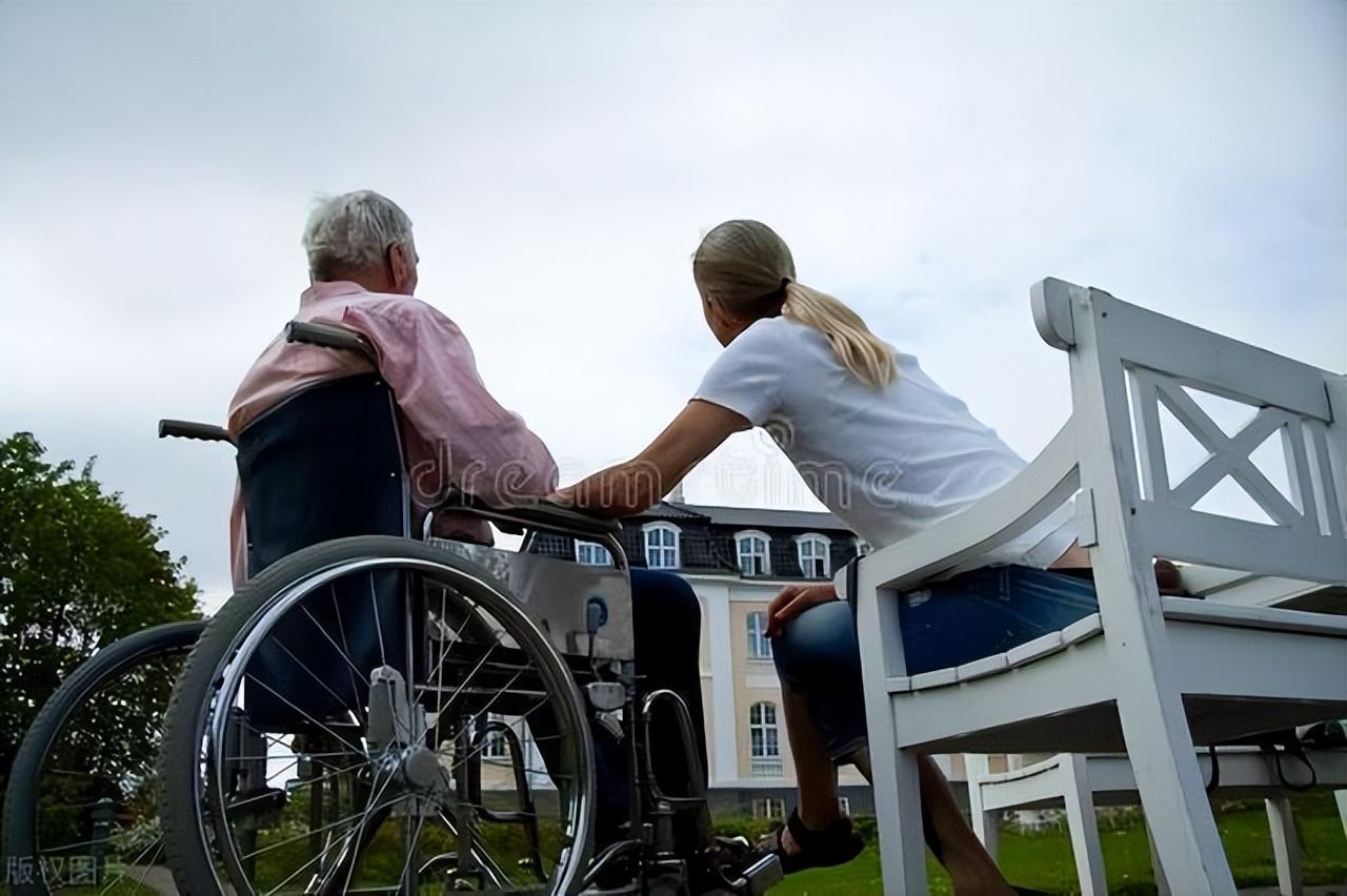 95后|乐优聘：95后大厂女生裸辞进养老院，找工作已经不卷了吗？