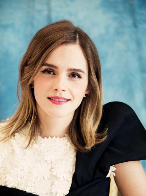 艾玛·沃特森|艾玛沃特森红毯照,老态尽显惹嘲讽:未老先衰气质还老土