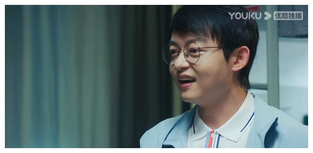 李峋|热播剧屠榜热搜,都是校园甜剧,凭什么它这么火?